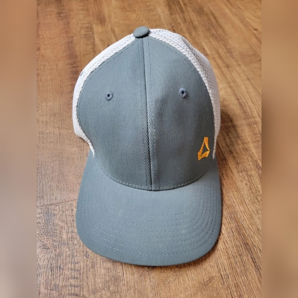 FREE W BUNDLE The Authentic T-Shirt Company Stratus Electrical hat - Picture 1 of 6